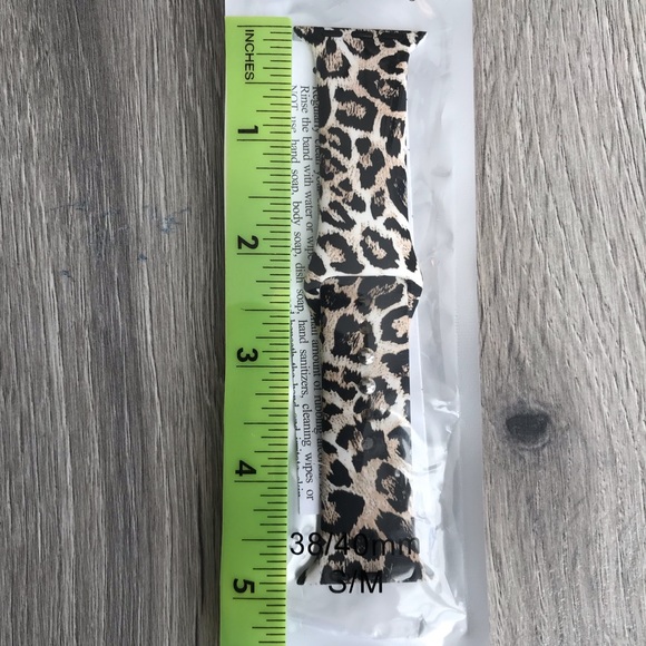 Animal Print Apple Watch Band fits 38/40mm - Picture 3 of 4